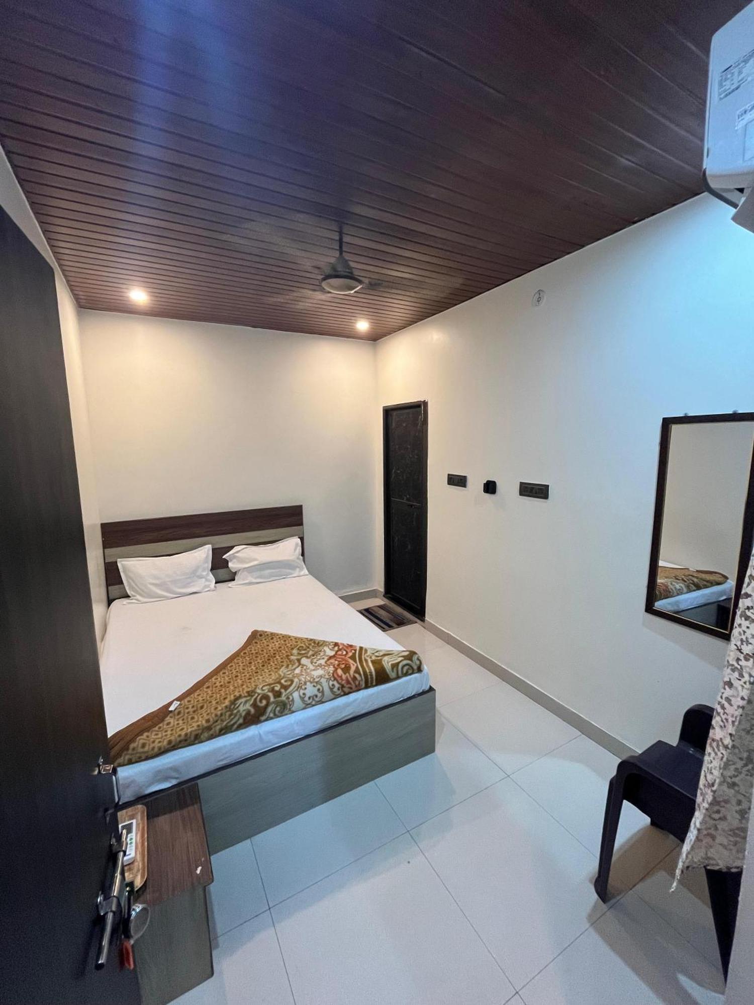 Guest house Gauri Kedareshwar